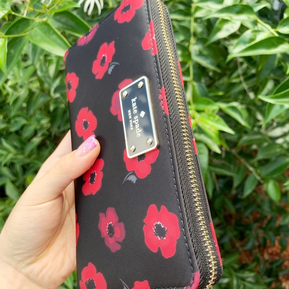 Kate Spade neda zip around wallet poppy floral - Picture 4 of 8